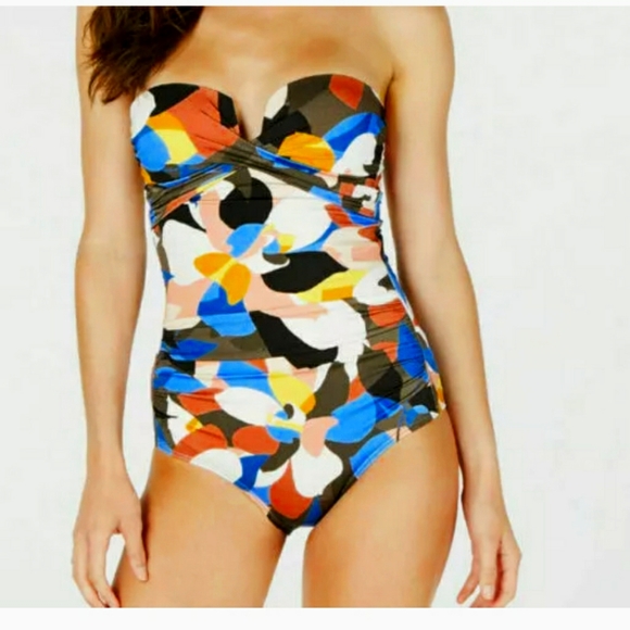 Swimsuit - Picture 1 of 3